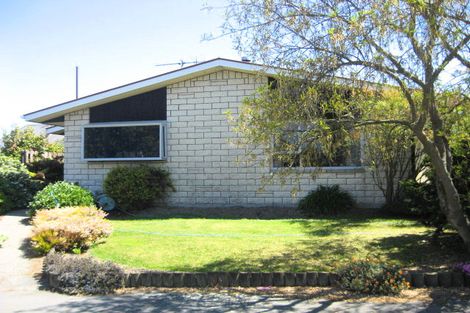 Photo of property in 9 Leeman Place, Redwood, Christchurch, 8051