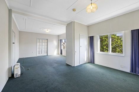 Photo of property in 46 Egmont Street, Hawera, 4610