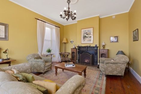 Photo of property in 16 Godley Quay, Lyttelton, 8082