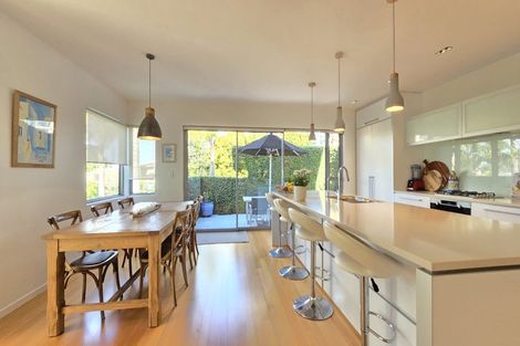 Photo of property in 87 Castor Bay Road, Castor Bay, Auckland, 0620