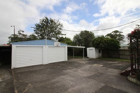 Photo of property in 97 Vodanovich Road, Te Atatu South, Auckland, 0610