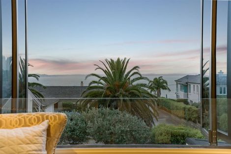 Photo of property in 235 Bleakhouse Road, Mellons Bay, Auckland, 2014