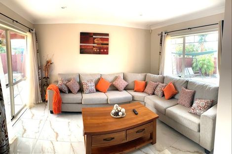 Photo of property in 100 Westerham Drive, Dannemora, Auckland, 2016