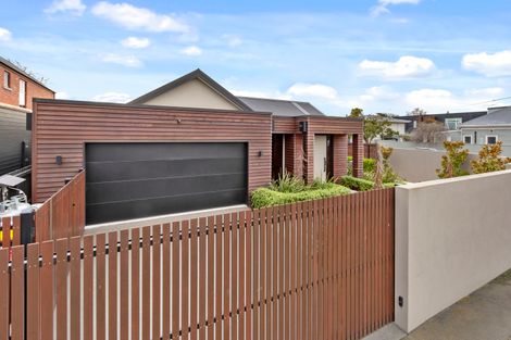 Photo of property in 43 Hawthorne Street, Strowan, Christchurch, 8052