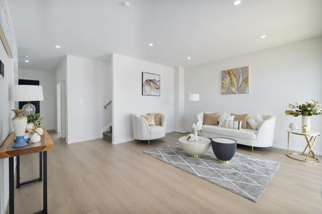 Photo of property in 20 Kaititiko Road, Rosehill, 2113