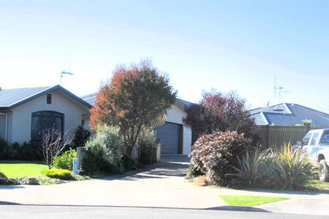 Photo of property in 18 Lavenham Place, Rototuna North, Hamilton, 3210