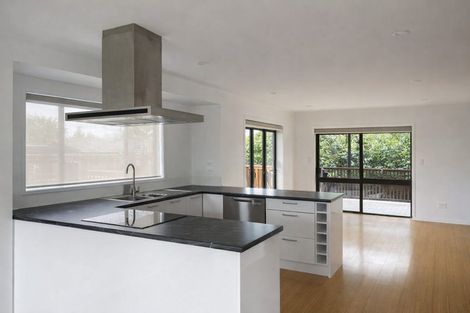 Photo of property in 3 Elrita Place, Conifer Grove, Takanini, 2112