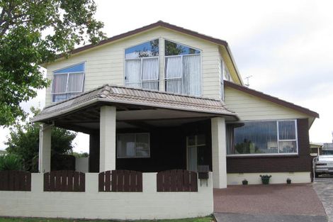 Photo of property in 5 Prior Place, Glendene, Auckland, 0602