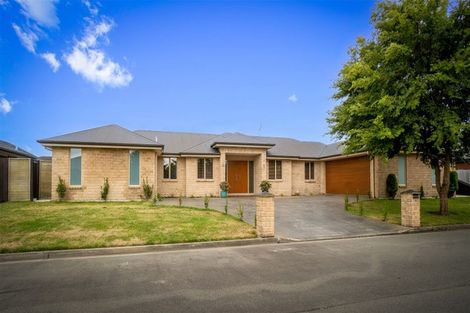 Photo of property in 12 Mataroa Place, Parklands, Christchurch, 8083