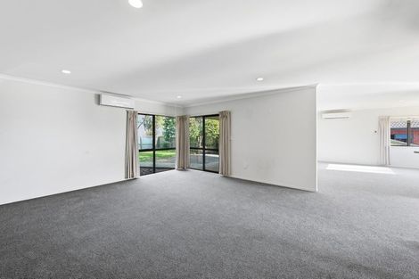 Photo of property in 4 Owhatiura Drive, Lynmore, Rotorua, 3010