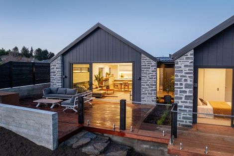 Photo of property in 7 Kamana Rise, Wanaka, 9382