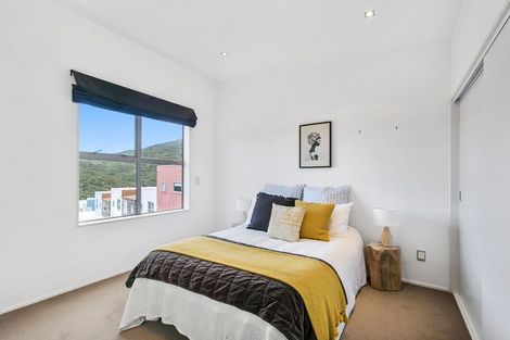 Photo of property in 56 Saddleback Grove, Karori, Wellington, 6012