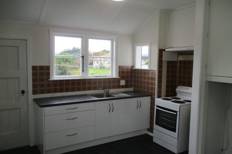 Photo of property in 17 Hall Crescent, Epuni, Lower Hutt, 5011