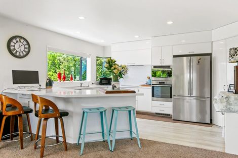 Photo of property in 117 Mangorei Road, Merrilands, New Plymouth, 4312