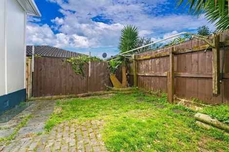 Photo of property in 100 Avenue Road, Otahuhu, Auckland, 1062