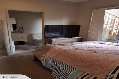 Photo of property in 32 Horizon View Road, Oteha, Auckland, 0632