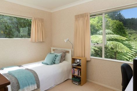 Photo of property in 30 Duval Grove, Tawa, Wellington, 5028