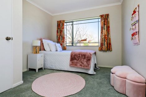 Photo of property in 2 Addington Place, Taradale, Napier, 4112