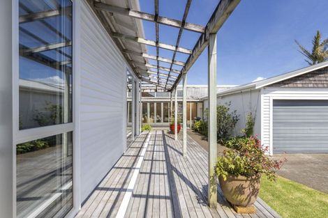 Photo of property in 5 Harris Street, Waitara, 4320