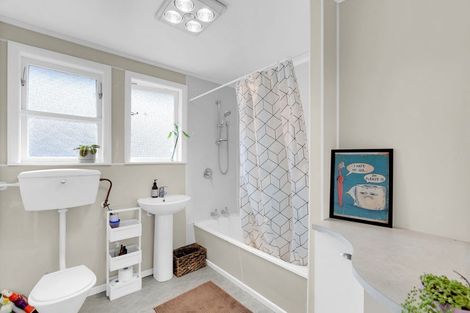 Photo of property in 5 Croall Crescent, St Andrews, Hamilton, 3200