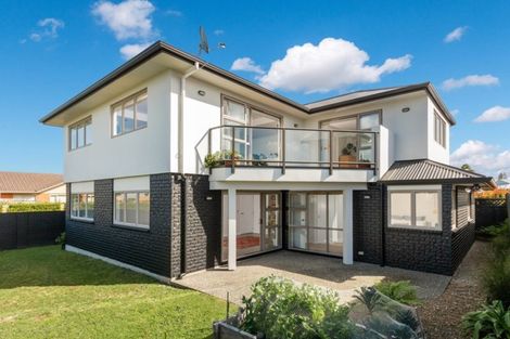 Photo of property in 6 Wakaroa Avenue, Te Atatu Peninsula, Auckland, 0610