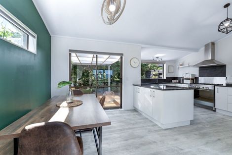 Photo of property in 1 Mohua Street, Waikanae, 5036