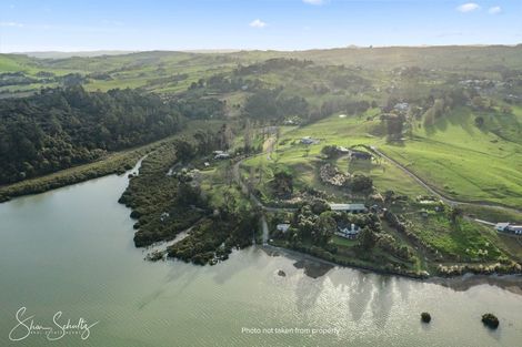 Photo of property in 86 Matakohe Wharf Road, Matakohe, 0593