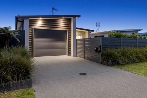 Photo of property in 25 Saint Pauls Drive, Brookfield, Tauranga, 3110