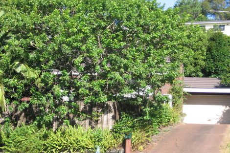 Photo of property in 27 Oaktree Avenue, Browns Bay, Auckland, 0630