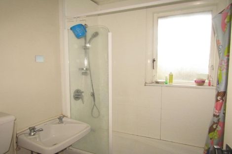 Photo of property in 1-2/107 Pohutukawa Street, Woburn, Lower Hutt, 5011