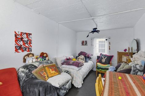 Photo of property in 362 Oxford Street, Levin, 5510