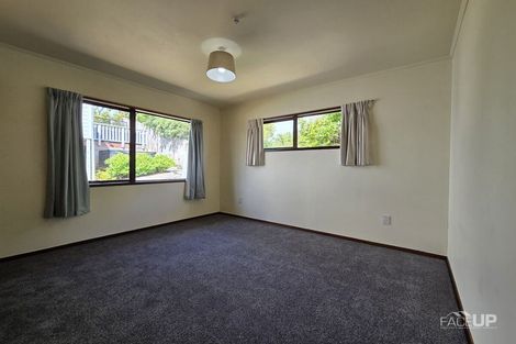 Photo of property in 4 Louise Place, Browns Bay, Auckland, 0630