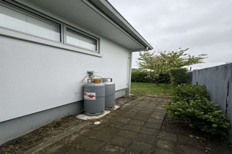 Photo of property in 17 Royal Park Drive, Parklands, Christchurch, 8083