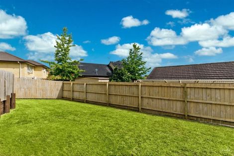 Photo of property in 27a Sapperton Drive, Henderson, Auckland, 0612