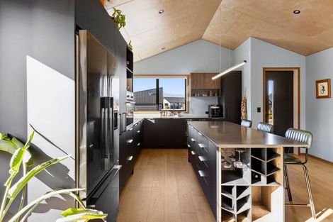 Photo of property in 9 Tahi Street, Albert Town, Wanaka, 9305