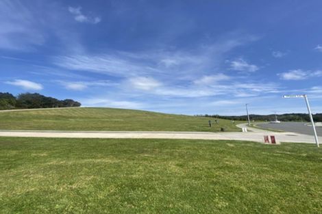 Photo of property in 27 Sycamore Drive, Sunnynook, Auckland, 0620