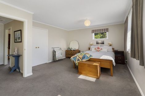 Photo of property in 33 Elmslie Road, Pinehaven, Upper Hutt, 5019