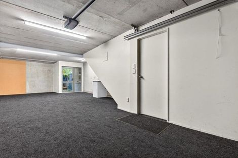 Photo of property in 5/1 Hillcrest Avenue, Hillcrest, Auckland, 0627