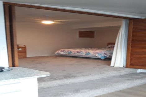 Photo of property in 32 The Circle, Manly, Whangaparaoa, 0930