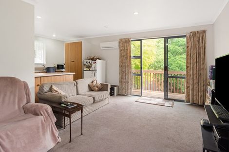 Photo of property in 104 Milton Terrace, Picton, 7220