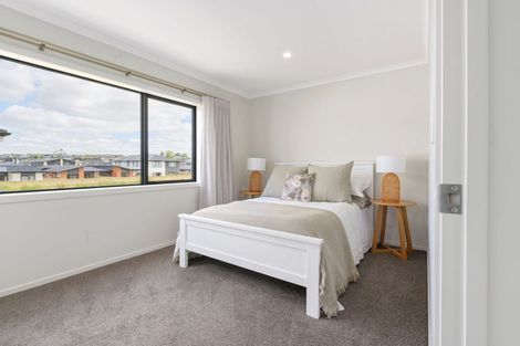 Photo of property in 5 Kakariki Lane, Rototuna North, Hamilton, 3210