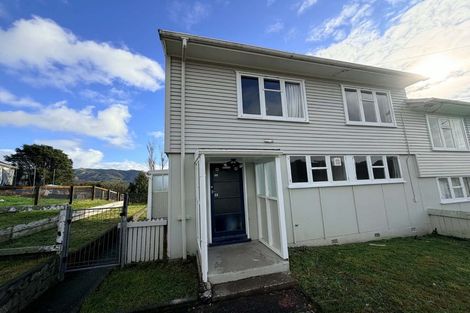 Photo of property in 3-5 York Place, Cannons Creek, Porirua, 5024