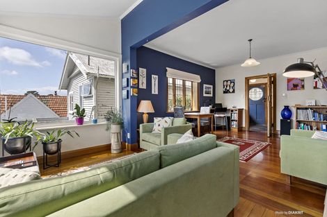 Photo of property in 8 Kowhai Road, Kelburn, Wellington, 6012