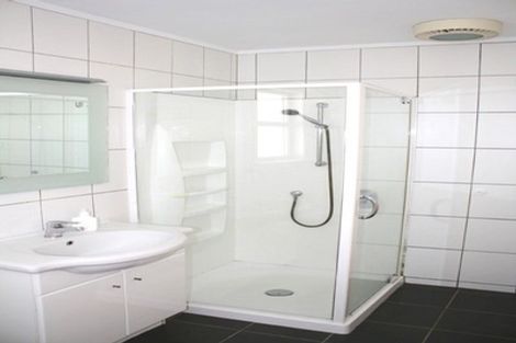 Photo of property in 50 Melrose Road, Island Bay, Wellington, 6023