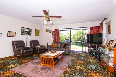 Photo of property in 2 Ellis Avenue, Mount Roskill, Auckland, 1041