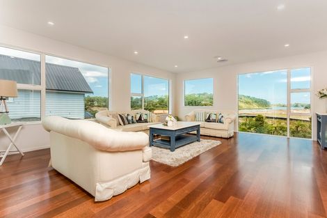 Photo of property in 14 Tauwaka Crescent, Riverhead, 0820