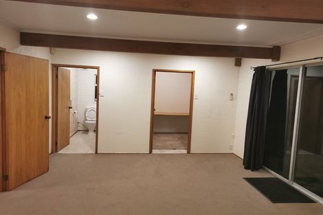 Photo of property in 84a Marine Parade, Mellons Bay, Auckland, 2014