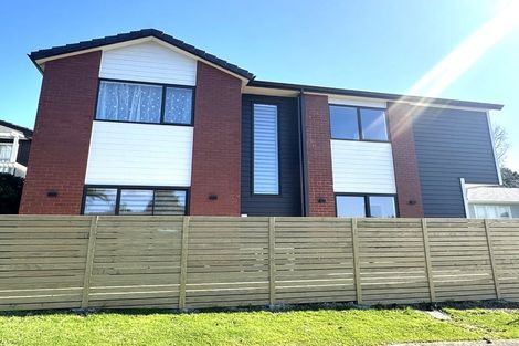 Photo of property in 25a Borrowdace Avenue, Botany Downs, Auckland, 2010