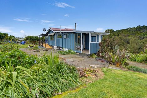 Photo of property in 43 Pahi Road, Paparoa, 0571