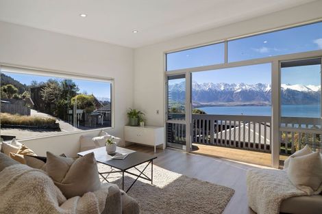 Photo of property in 36b Avalon Crescent, Fernhill, Queenstown, 9300
